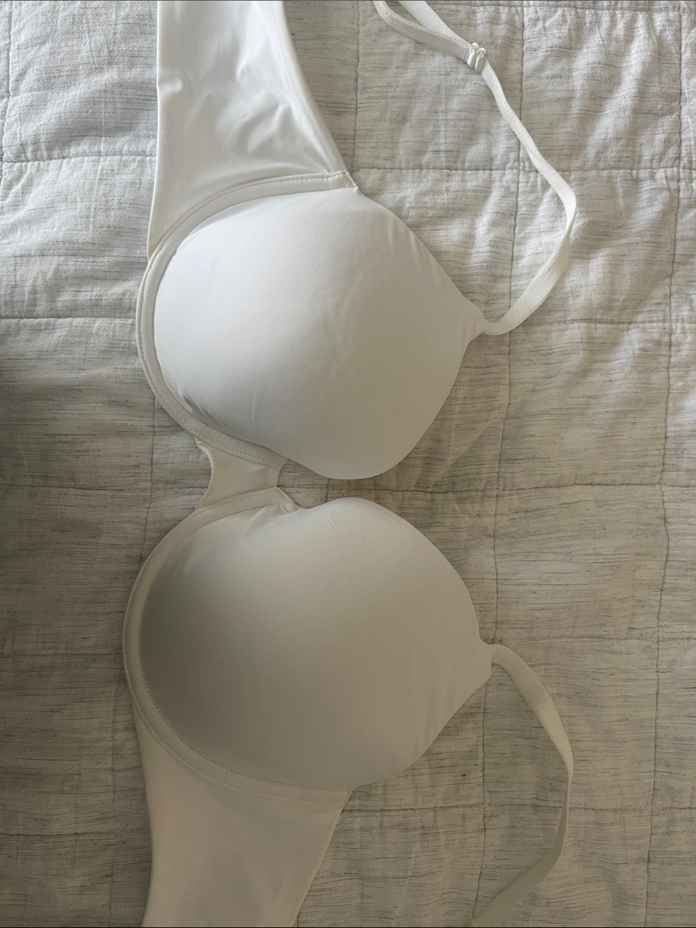 Victoria's Secret Smooth White T-Shirt Bra